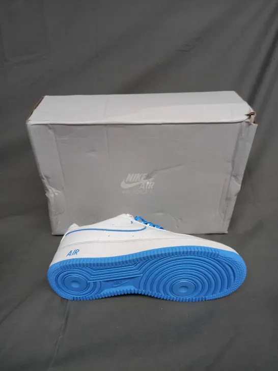 BOXED PAIR OF NIKE AIR FORCE 1 07 WHITE/SKY BLUE UK SIZE 6