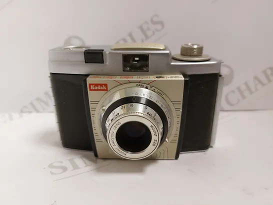 VINTAGE KODAK COLOURSNAP 35 CAMERA