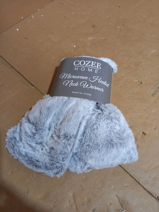 COZY HOME NECK WARMER GREY TIPPED