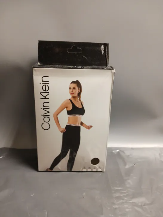 BOXED CALVIN KLEIN LADIES CROP TOP AND LEGGINGS SET WHITE SIZE M