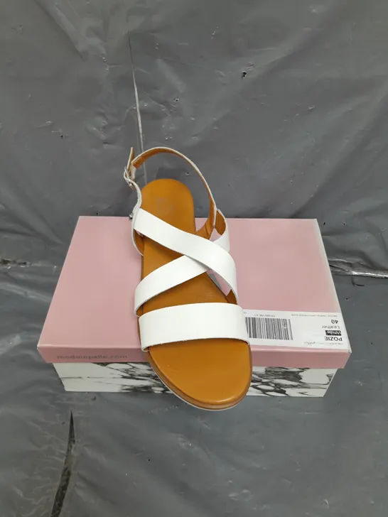 BOXED PAIR OF MODA IN PELLE WEDGE SANDAL WITH CROSS OVER IN WHITE LEATHER SIZE 7