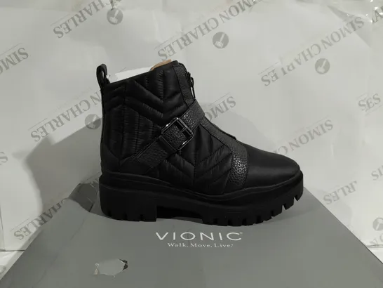 BOXED PAIR OF VIONIC JANARA ANKLE BOOTS IN BLACK - SIZE 6.5