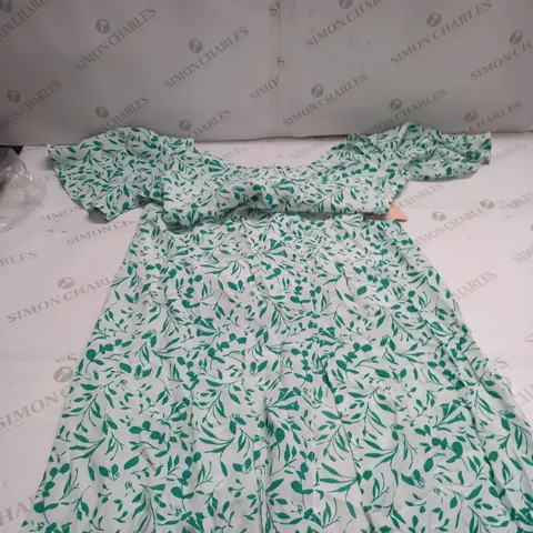 WOMENS FLORAL PATTERN DRESS SIZE UNSPECIFIED