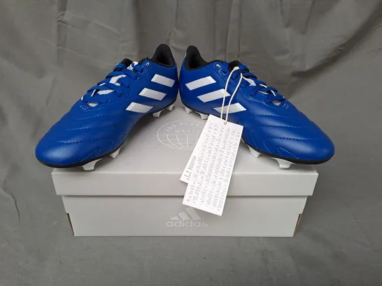 BOXED PAIR OF ADIDAS GOLETTO VIII KIDS FOOTBALL BOOTS IN BLUE/WHITE UK SIZE 2.5