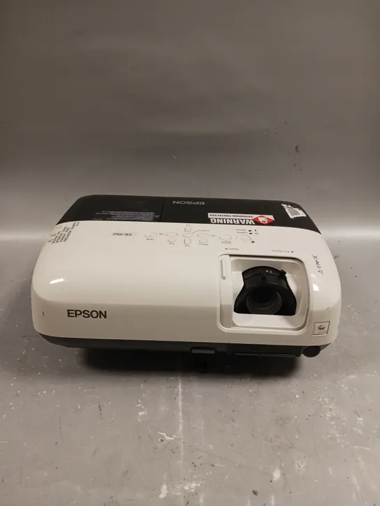 EPSON H284B LCD PROJECTOR 