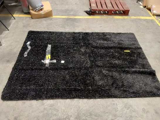 FREDERICO SHAGGY BLACK RUG // 230 X 135CM