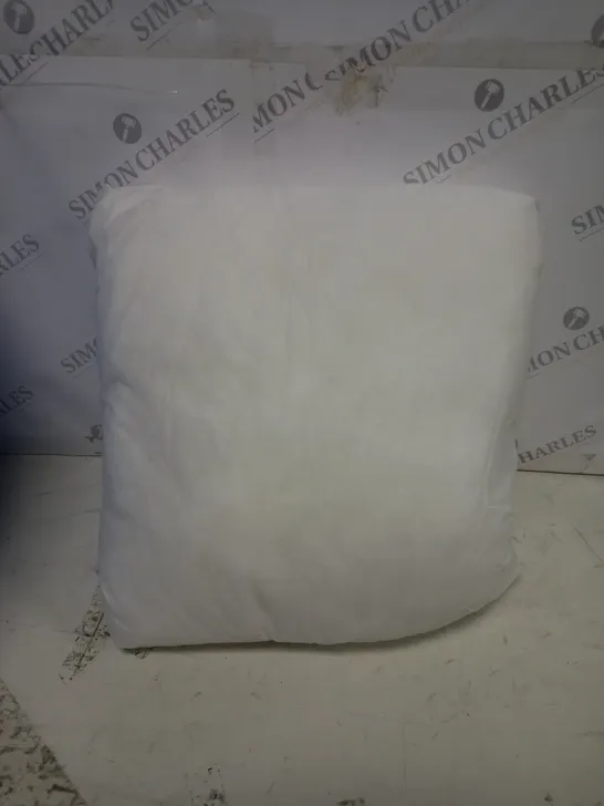 UNBRANDED SET OF 4 SMALL PILLOWS