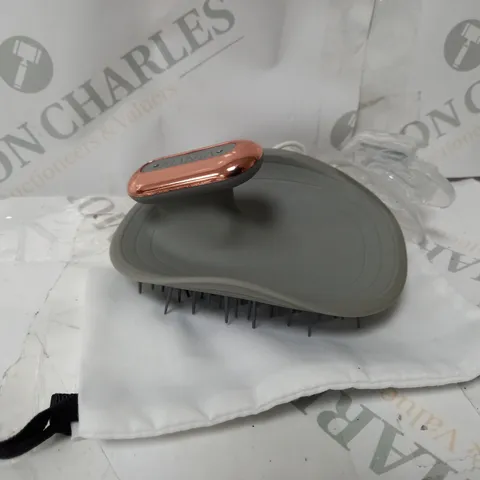 BOXED MANTA PULSE FLEXIBLE HAIRBRUSH