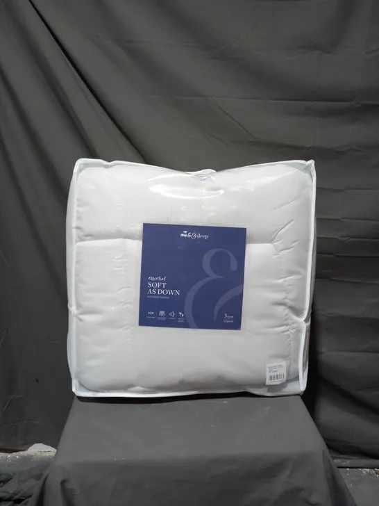 SOAK&SLEEP ESSENTIAL SOFT AS DOWN MATTRESS TOPPER IN WHITE SIZE SMALL DOUBLE