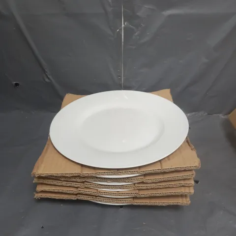BOXED 6 CLASSIC WHITE PLATES 