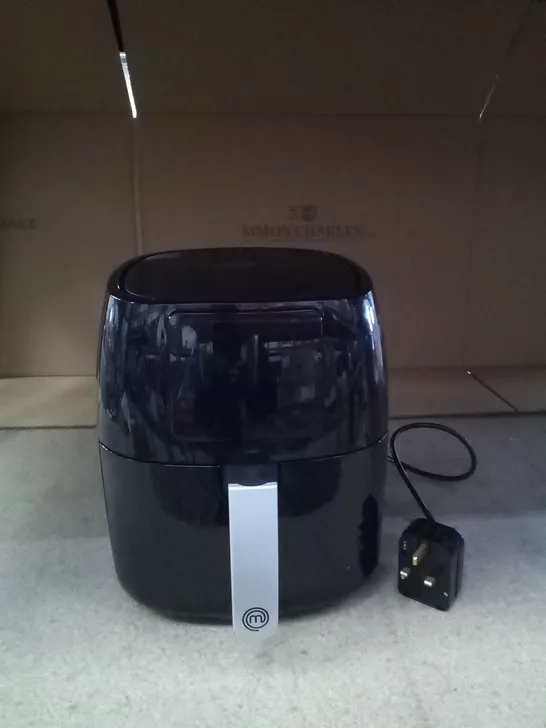 BOXED MASTERCHEF 4.5L DIGITAL AIR FRYER 