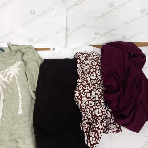 LOT OF 4 ASSORTED CLOTHES TO INCLUDE BLACK LEGGINGS, PURPLE SWEATER, ECT.