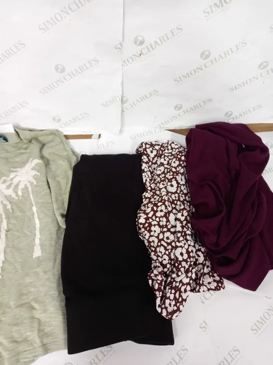 LOT OF 4 ASSORTED CLOTHES TO INCLUDE BLACK LEGGINGS, PURPLE SWEATER, ECT.