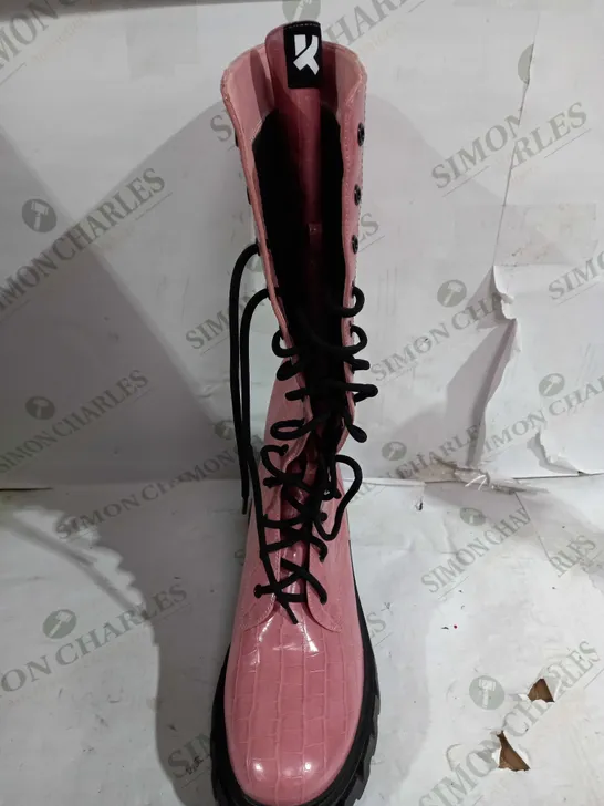 PAIR OF KOI VEGAN LEATHER BELOW KNEE LACE UP BOOTS IN PINK/BLACK - SIZE 9