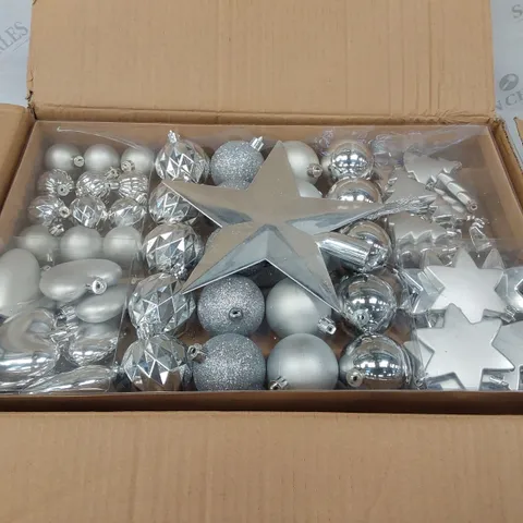 BOX OF APPROXIMATELY 4X 60PCS SILVER BAUBLES SETS (1 BOX)