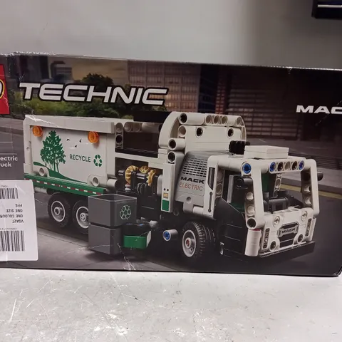 BOXED LEGO TECHNIC ELECTRIC GARBAGE TRUCK