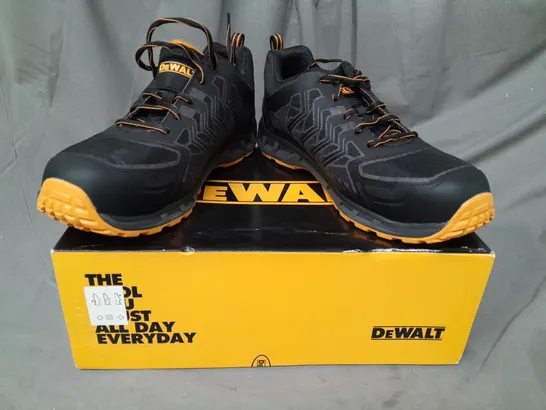 BOXED PAIR OF DEWALT STEEL TOE SHOES IN BLACK UK SIZE 11