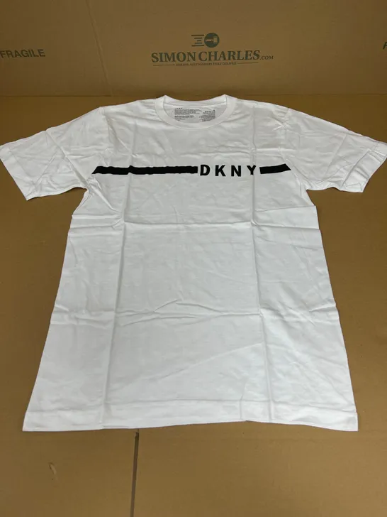 DKNY CASUAL T SHIRT IN WHITE SIZE SMALL