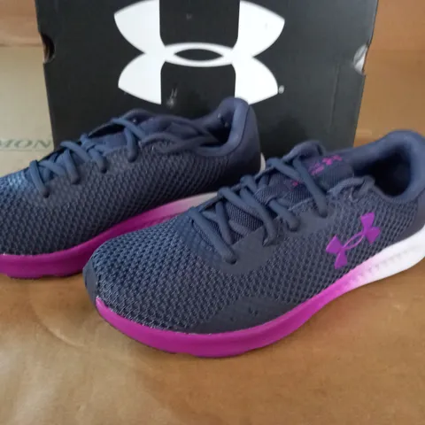 PAIR OF UNDER ARMOUR WOMENS CHARGED PURSUIT TRAINERS - UK 5