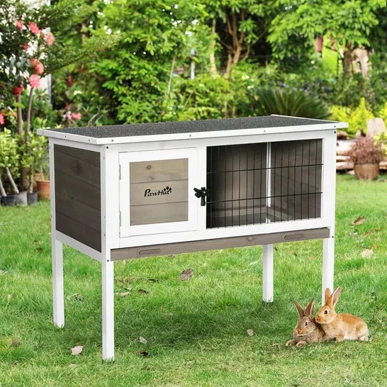 BOXED PAWHUT WEATHER RESISTANT RABBIT HUTCH - D51-124ND