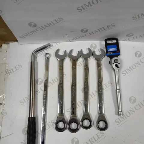 BOX OF 7 ASSORTED SPANNERS IN VARIOUS SIZES 