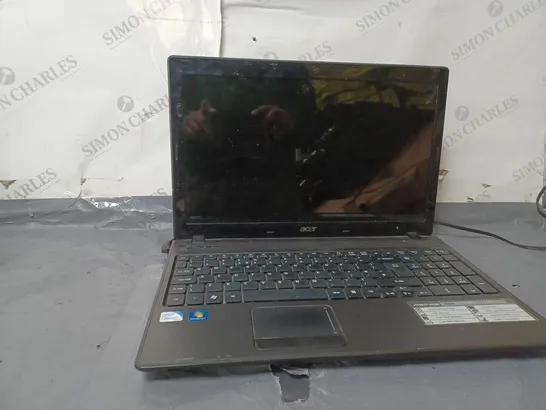 ACER ASPIRE 5336 15 INCH CELERON DUAL CORE T3500 2.10GHZ