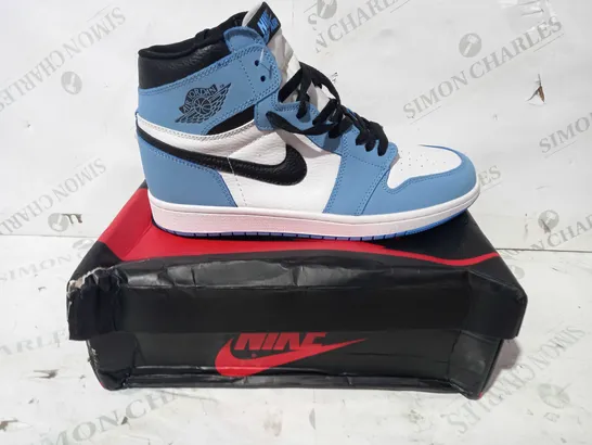 BOXED PAIR OF NIKE AIR JORDANS IN BLUE/WHITE/BLACK SIZE UNSPECIFIED