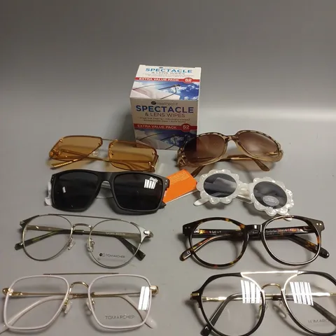 APPROXIMATELY 20 ASSORTED SPECTACLES/SUNGLASSES IN VARIOUS DESIGNS	