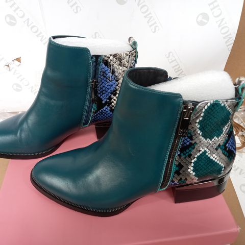MODA IN PELLE TAMI ANKLE BOOTS - TEAL - UK 7