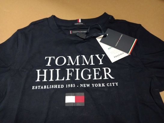 TOMMY HILFIGER LOGO TEE IN NAVY - 128