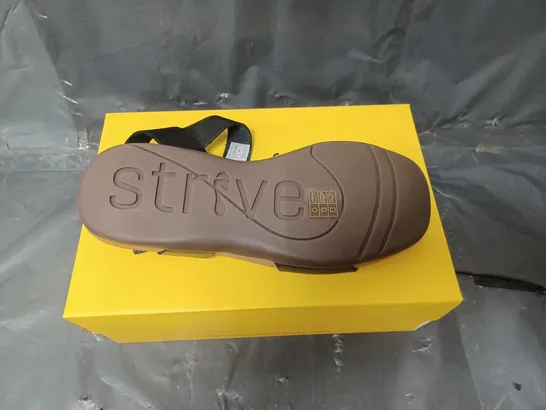 STRIVE LADIES SANDALS BLACK SIZE 6  