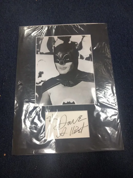 ADAM WEST AS BATMAN PHOTOGRAPH WITH PERSONALISED SIGNATURE 'HI DAVE'