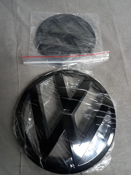 BLACK VW BADGES 