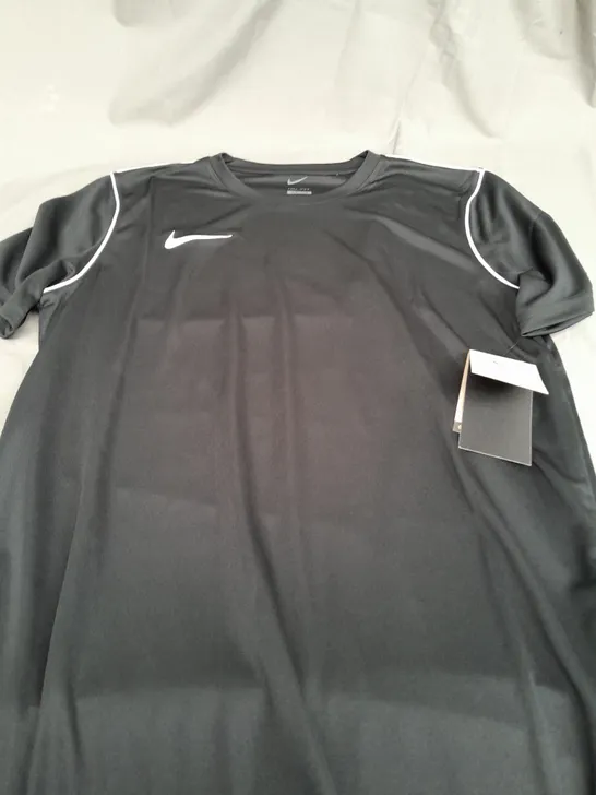 NIKE DRI FIT BLACK T-SHIRT - LARGE