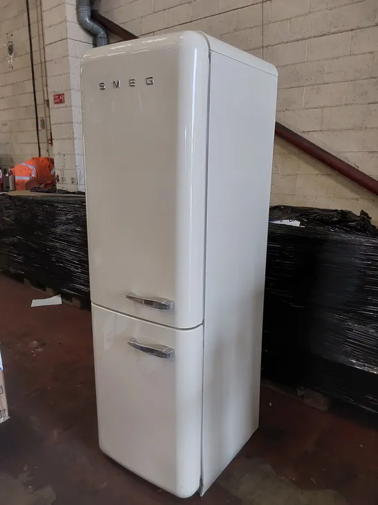 SMEG FAB50RCR5 80cm FRIDGE FREEZER - CREAM