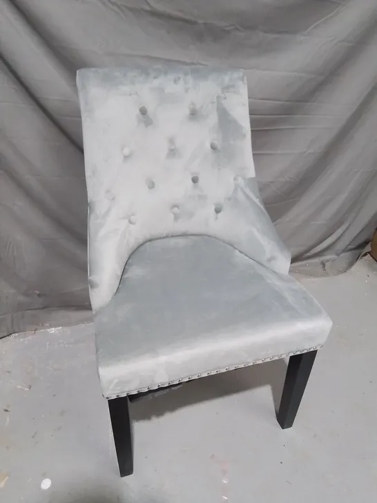 DESIGNER GREY FABRIC CHAIR WITH BUTTON DETAIL - COLLECTION ONLY