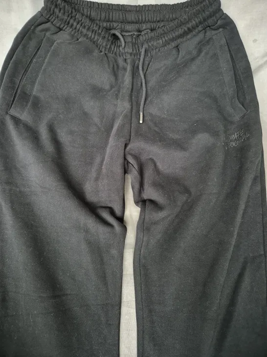 SYNDICATE ORIGINAL JOGGERS IN BLACK SIZE MEDIUM