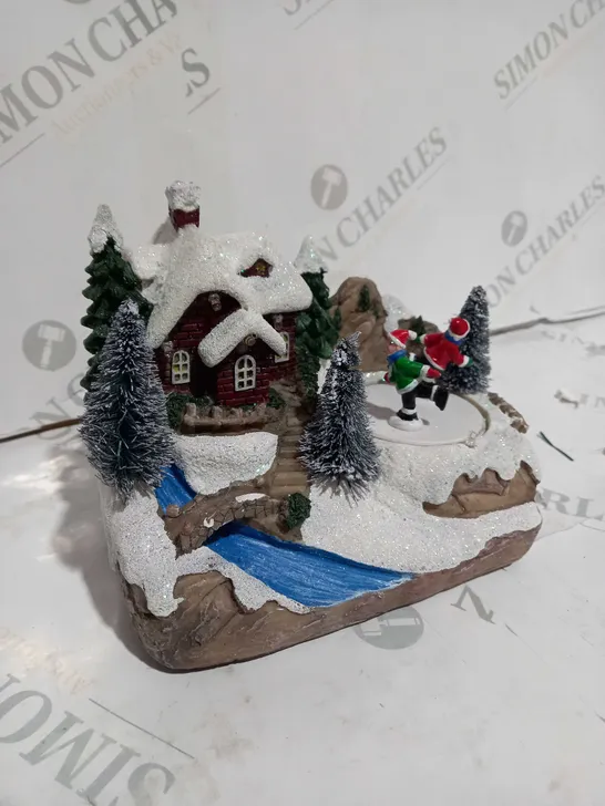 CHRISTMAS ICE SKATING DECORATION ORNAMENT 