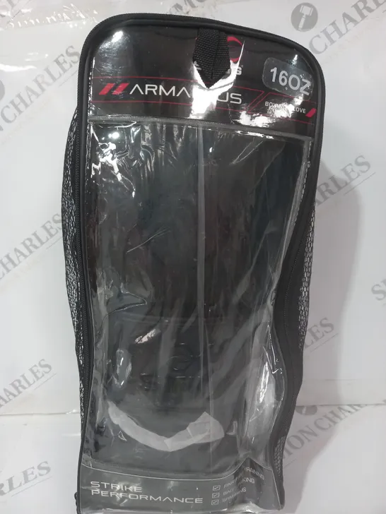 STING ARMAPLUS BOXING GLOVES IN BLACK