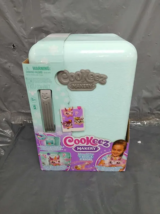 COOKEEZ MAKERY FREEZY CAKEZ PLAYSET