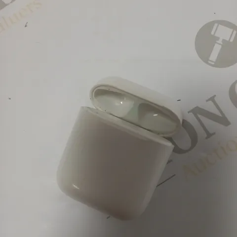 APPLE AIRPODS CHARGING CASE - A1602