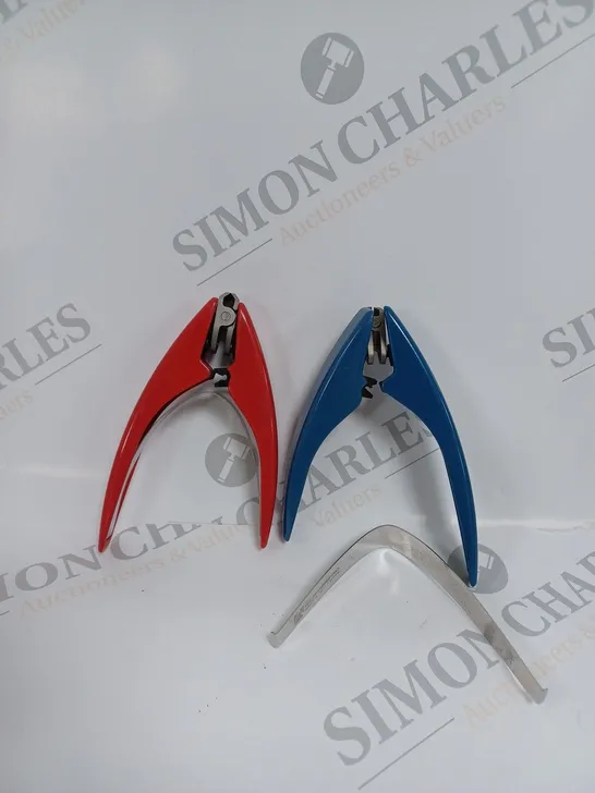 SET OF 2 BOXED AZURRO NAIL CLIPPERS IN RED & BLUE