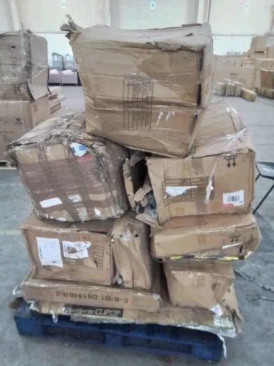 PALLET OF ASSORTED FURNITURE AND UPHOLSTERY PARTS