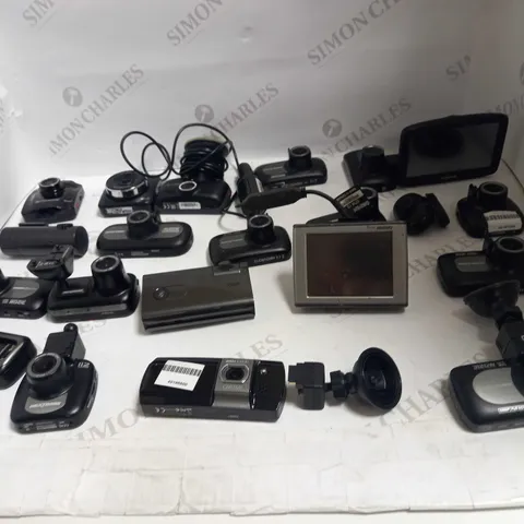 LOT OF APPROXIMATELY 20 DASHCAMS/WEBCAMS TO INCLUDE NEXTBASE AND TRANSCEND