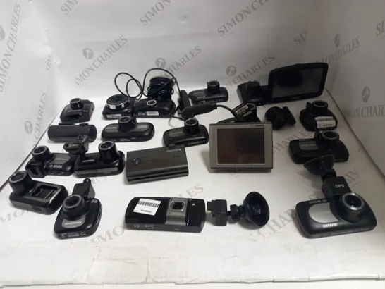 LOT OF APPROXIMATELY 20 DASHCAMS/WEBCAMS TO INCLUDE NEXTBASE AND TRANSCEND