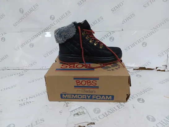 BOXED BOBS FROM SKECHERS WOVEN BOOTS- SIZE 3.5