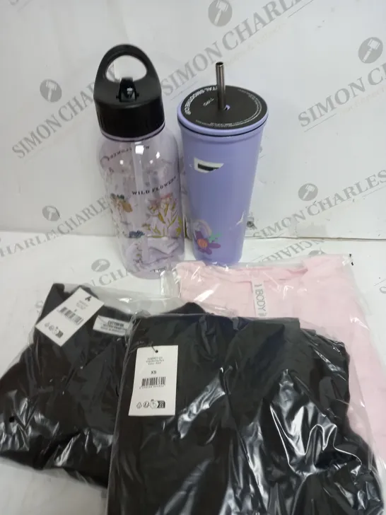 APPROXIMATELY 5 COTTON ON ITEMS INCLUDING LARGE WATER BOTTLE AND BLACK T-SHIRTS