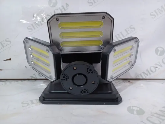 BOXED BELL & HOWELL 300 LUMENS BIONIC FLOODLIGHT