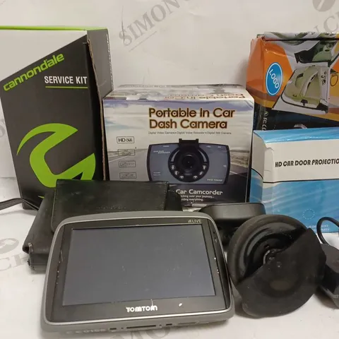 LOT OF 5 ASSORTED ITEMS TO INCLUDE PORTABLE IN CAR DASH CAMERA, TOMTOM CE0168 SAT NAV, WIRELESS COURTESY DOOR LIGHT, ETC. 