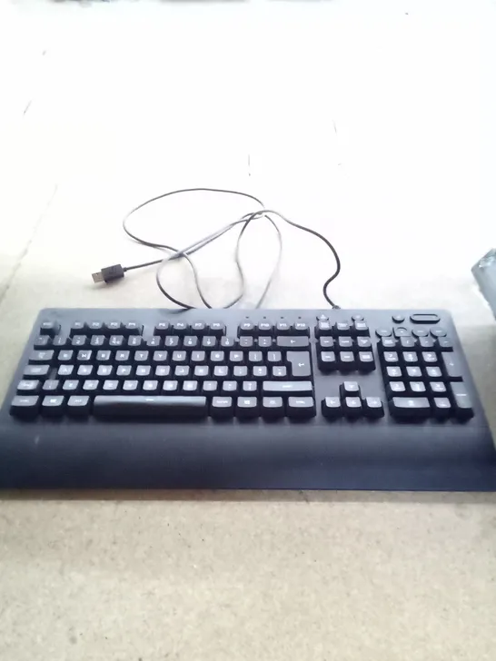 LOGITECH G213 WIRED GAMING KEYBOARD 